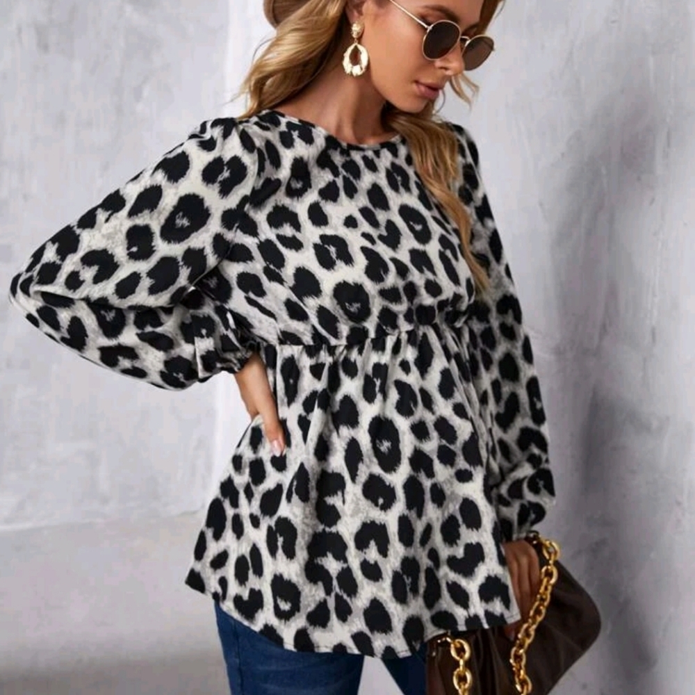 Maternity Allover Print Peplum Blouse - Picture 4 of 6